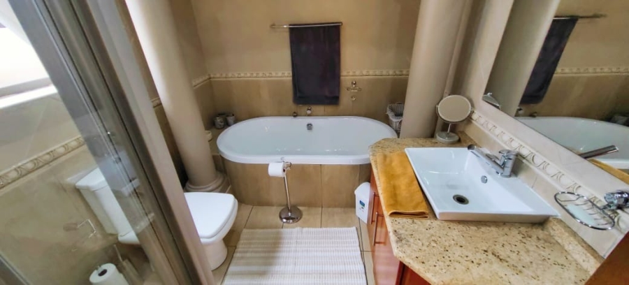 4 Bedroom Property for Sale in Van Der Hoff Park North West